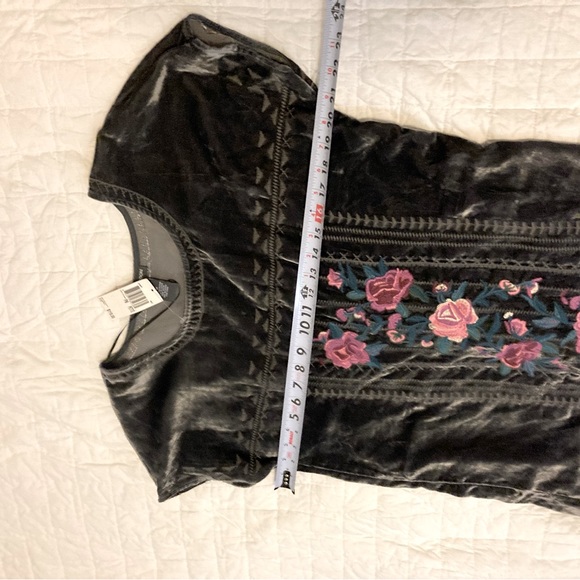 Whimsigoth Black Velvet Rose Embroidered Chelsea & Theodore shirt dress Petit M - Picture 5 of 8